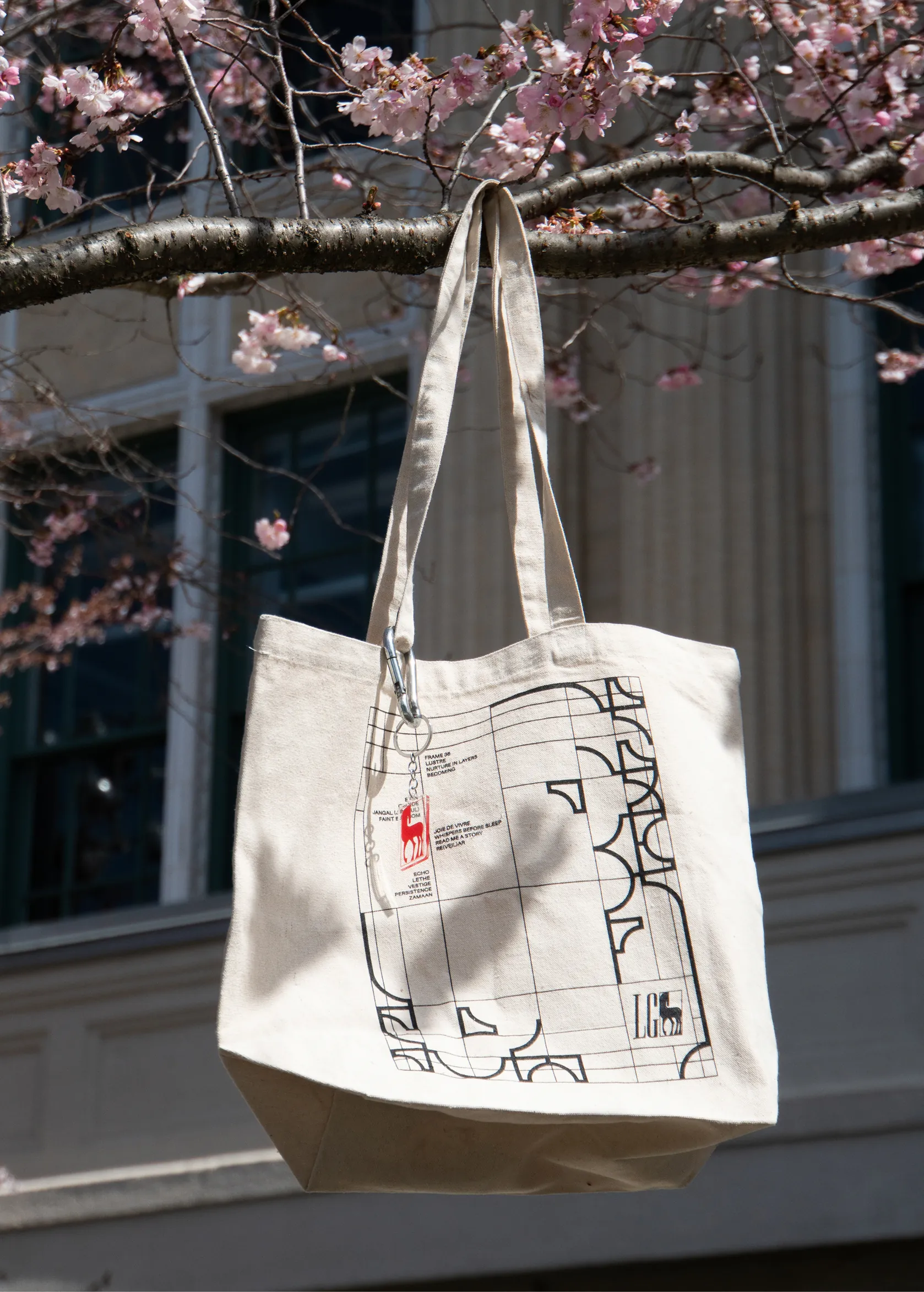 Fable Tote Bag in Tree